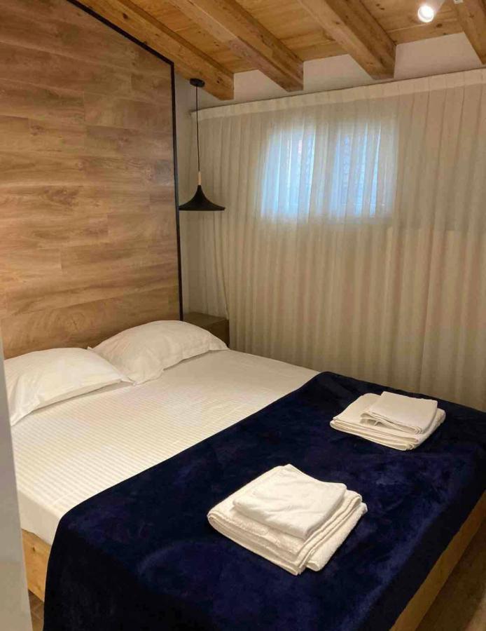Lovely Loft 1-Bedroom In The Heart Of Tirana Exterior foto
